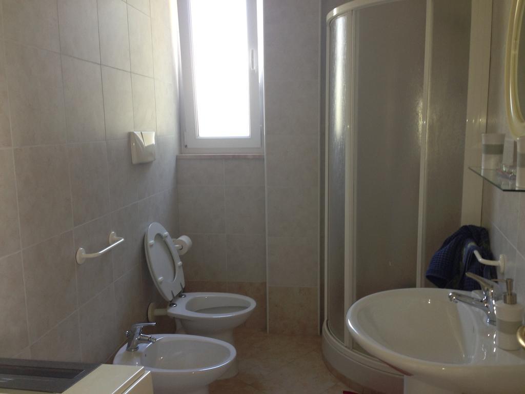 Blumen Bad Beach Apartment Metaponto Room photo